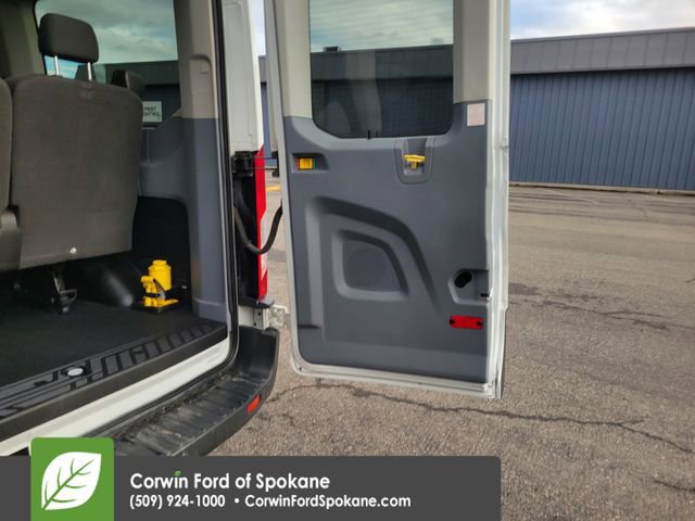 Used 2018 Ford Transit 150 XLT image 19