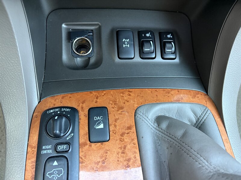 Used 2004 Lexus GX 470 image 24