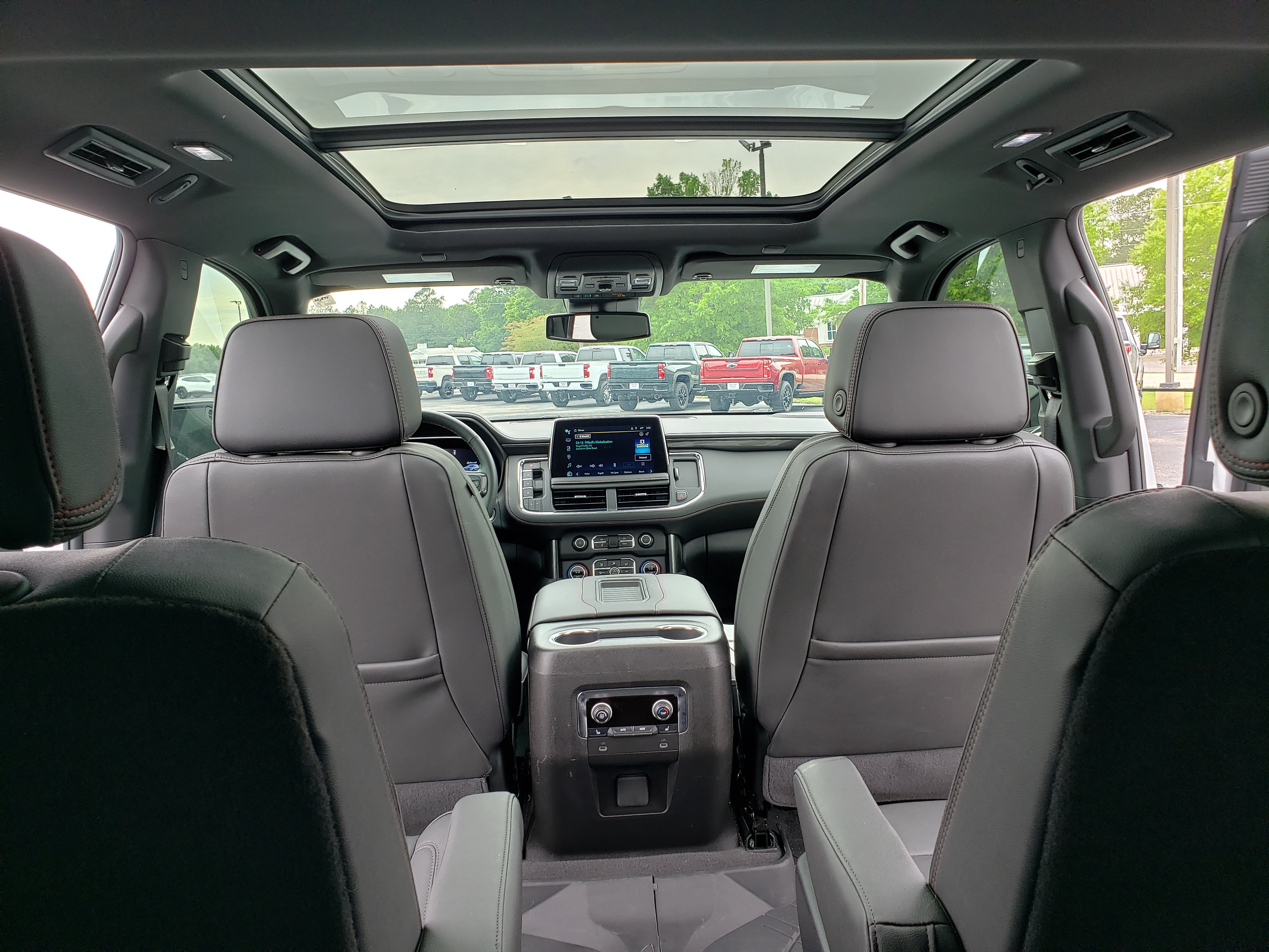 Used 2024 Chevrolet Tahoe RST w/ Luxury Package AWD/4WD image 34