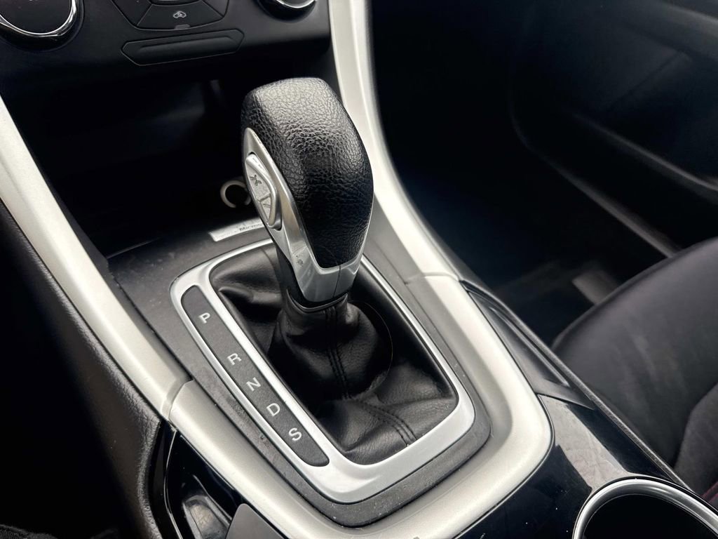 Used 2013 Ford Fusion SE FWD image 26