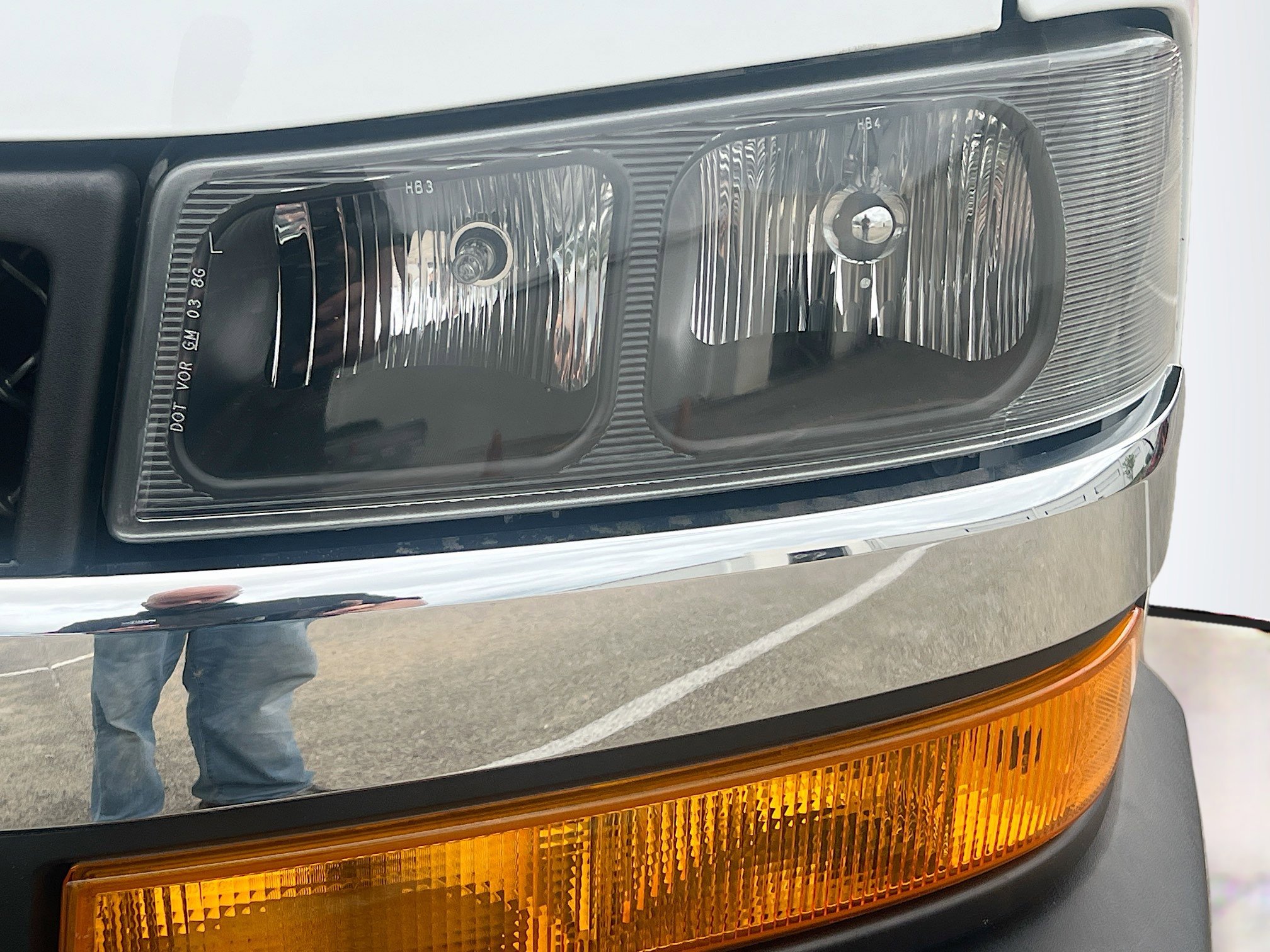 Used 2022 Chevrolet Express 3500 w/ Power Convenience Package RWD image 11