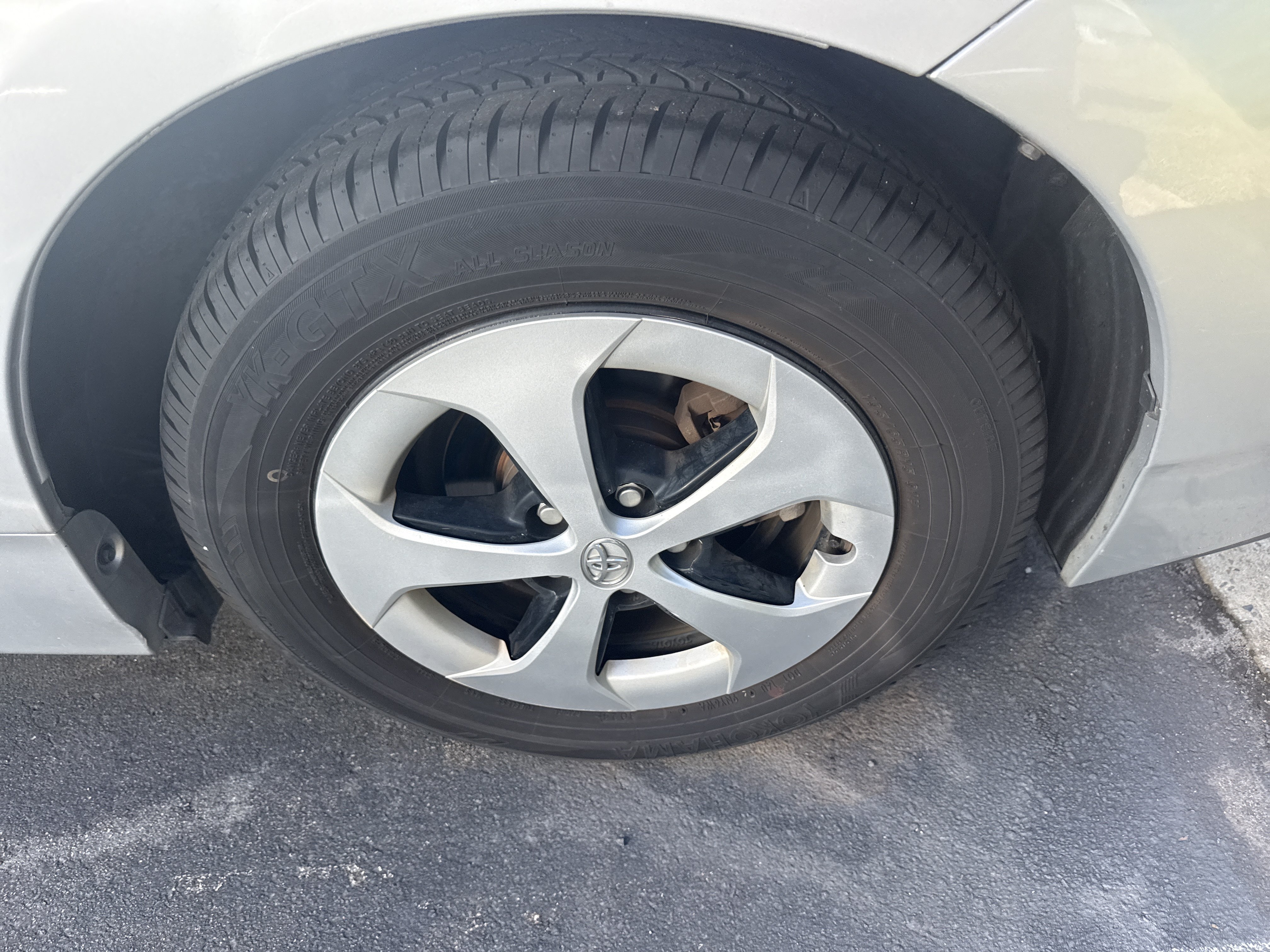 Used 2015 Toyota Prius Two FWD image 11