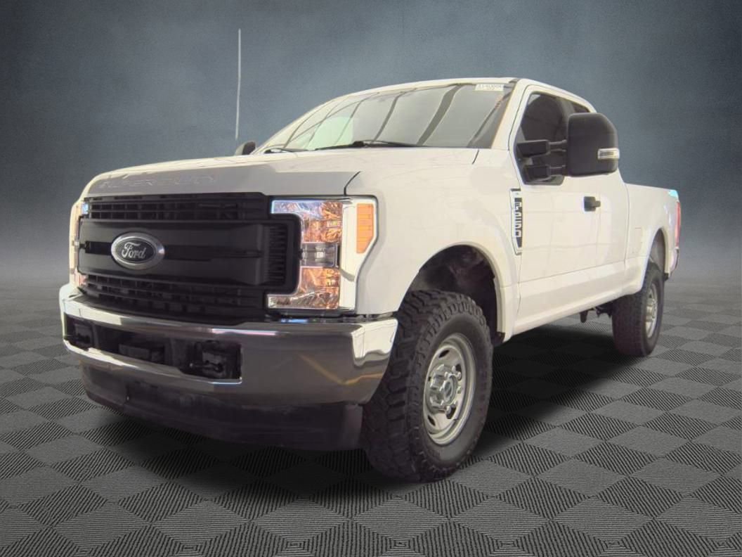 Used 2018 Ford F250 XL w/ Power Equipment Group image 4
