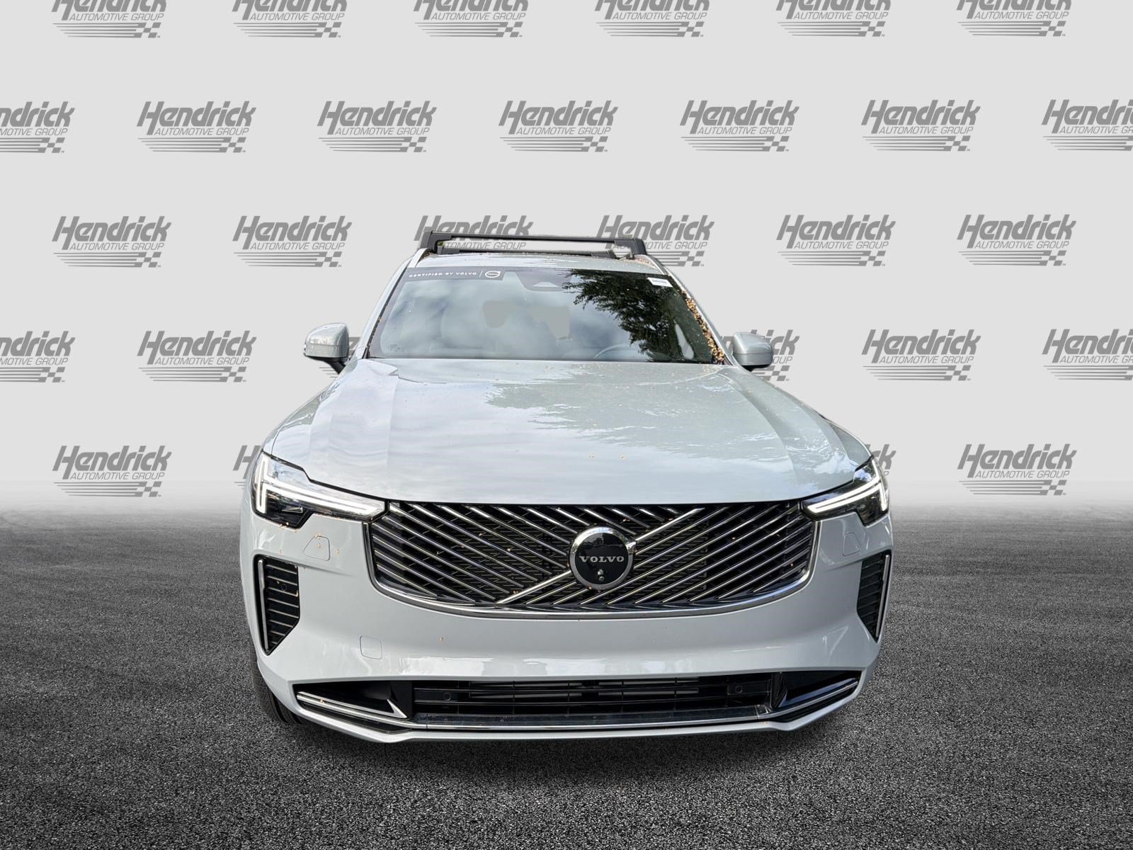Used 2026 Volvo XC90 T8 Plus w/ Protection Package Premier AWD/4WD image 3