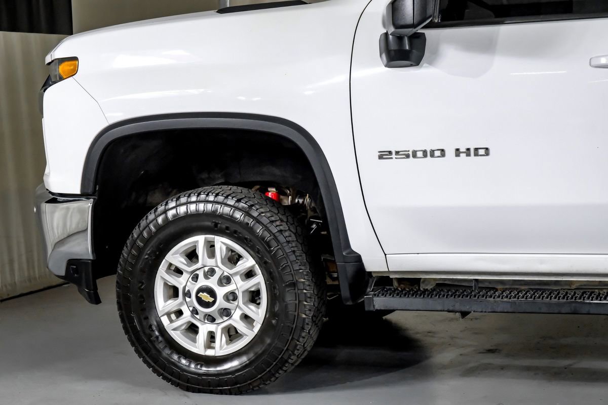 Used 2021 Chevrolet Silverado 2500 LT w/ Convenience Package image 12