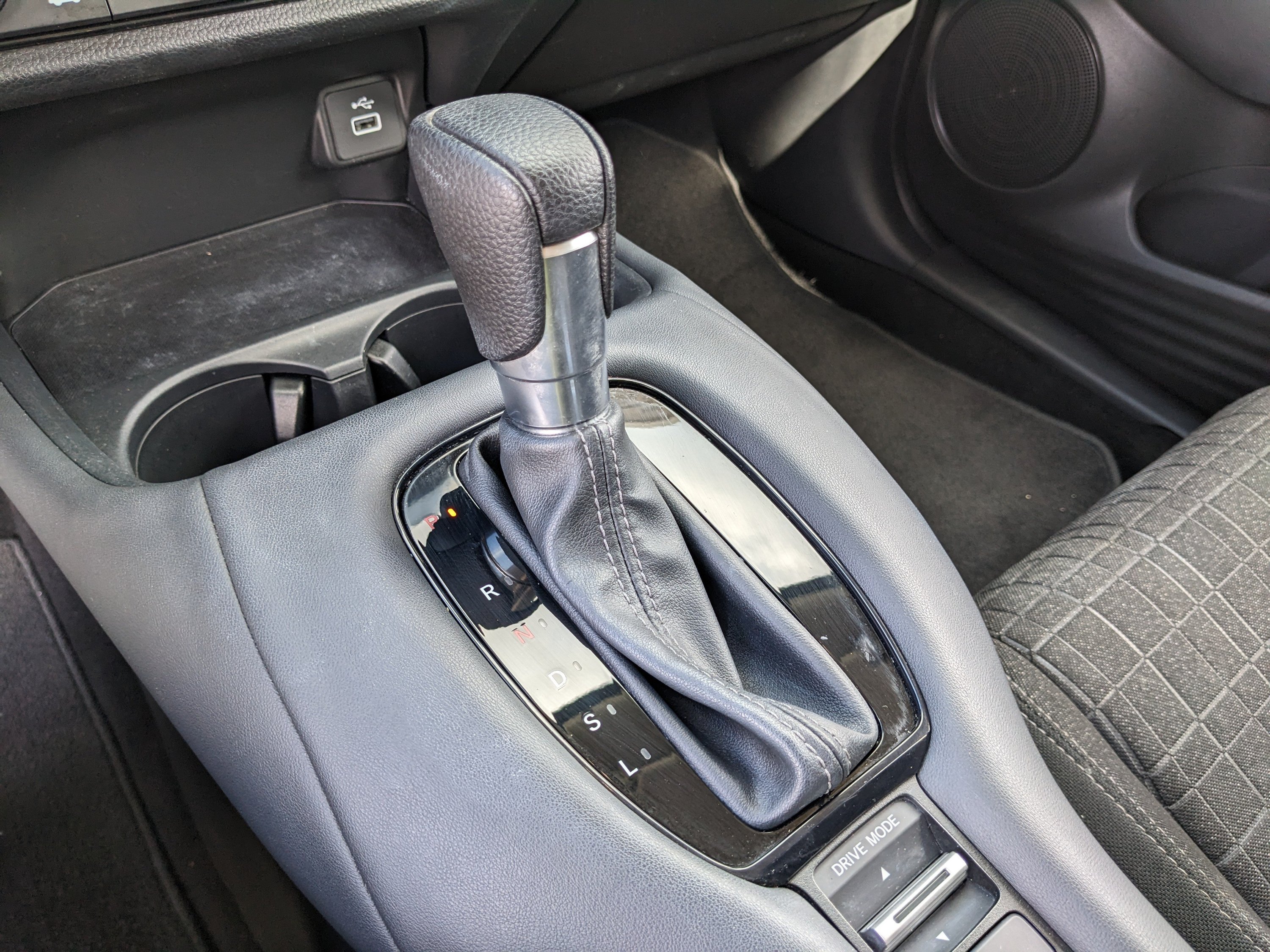 Used 2024 Honda HR-V LX image 25