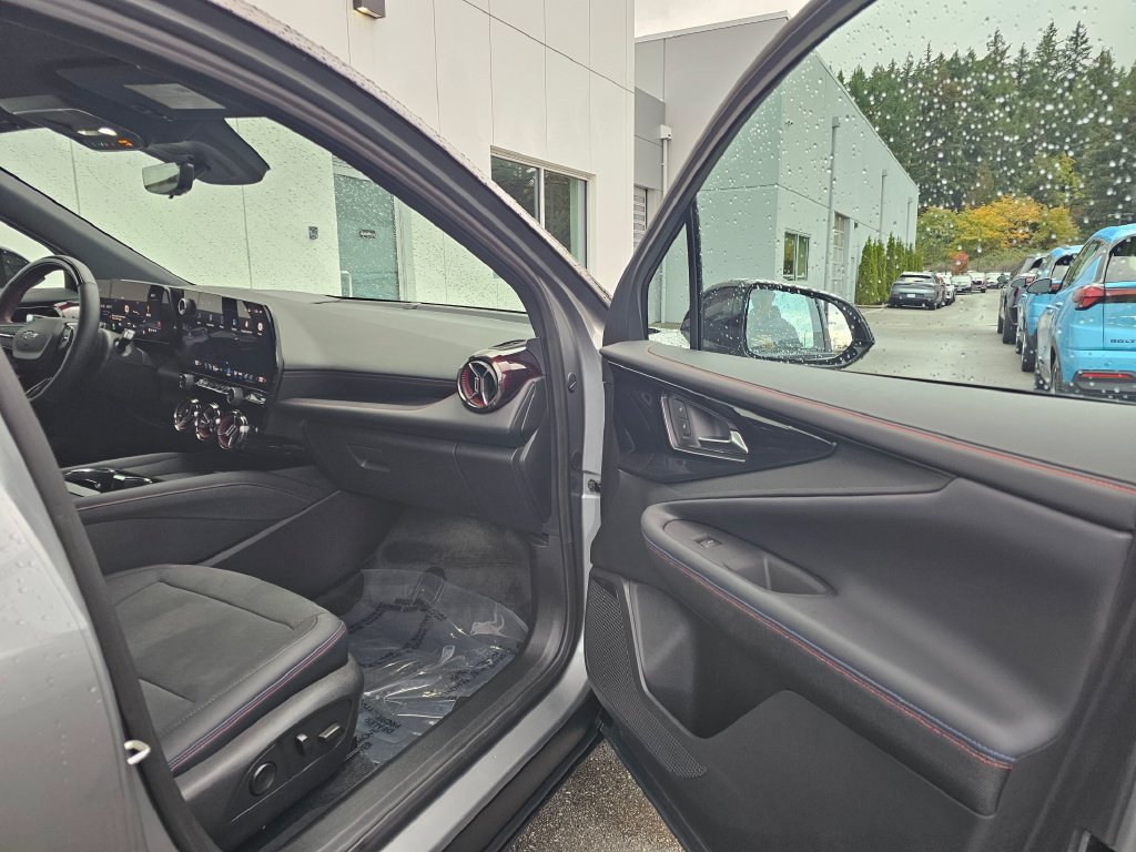 Used 2026 Chevrolet Blazer EV RS w/ Super Cruise Package AWD/4WD image 12