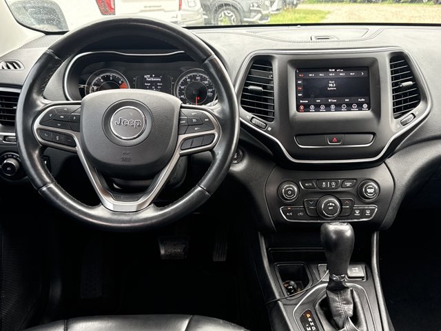 Used 2019 Jeep Cherokee Latitude Plus FWD image 4
