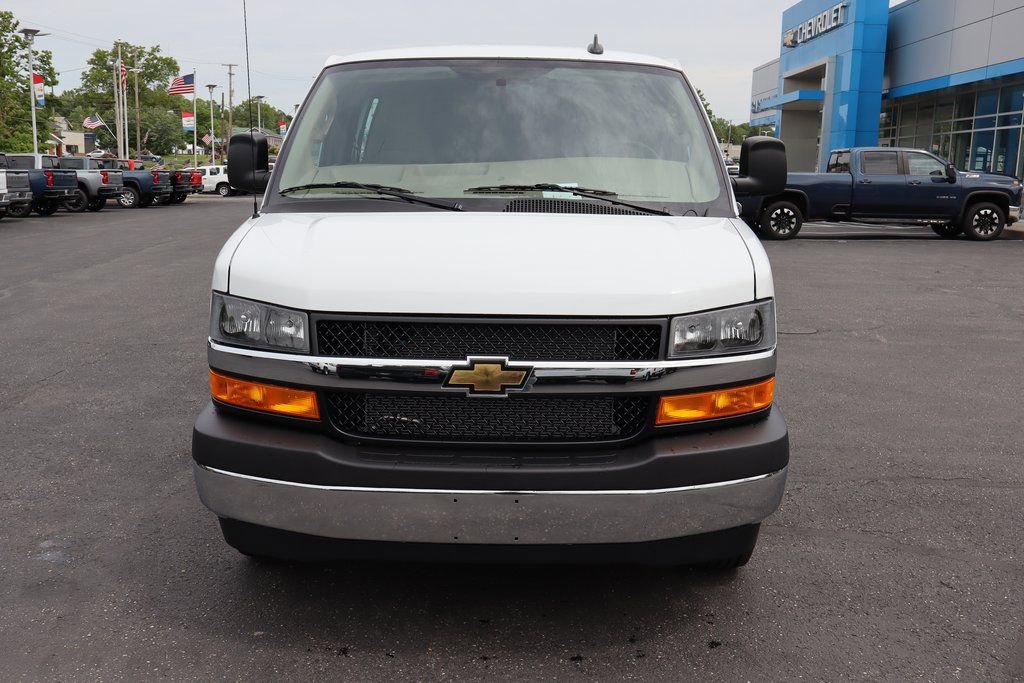New 2025 Chevrolet Express 3500 w/ Chrome Appearance Package RWD image 20