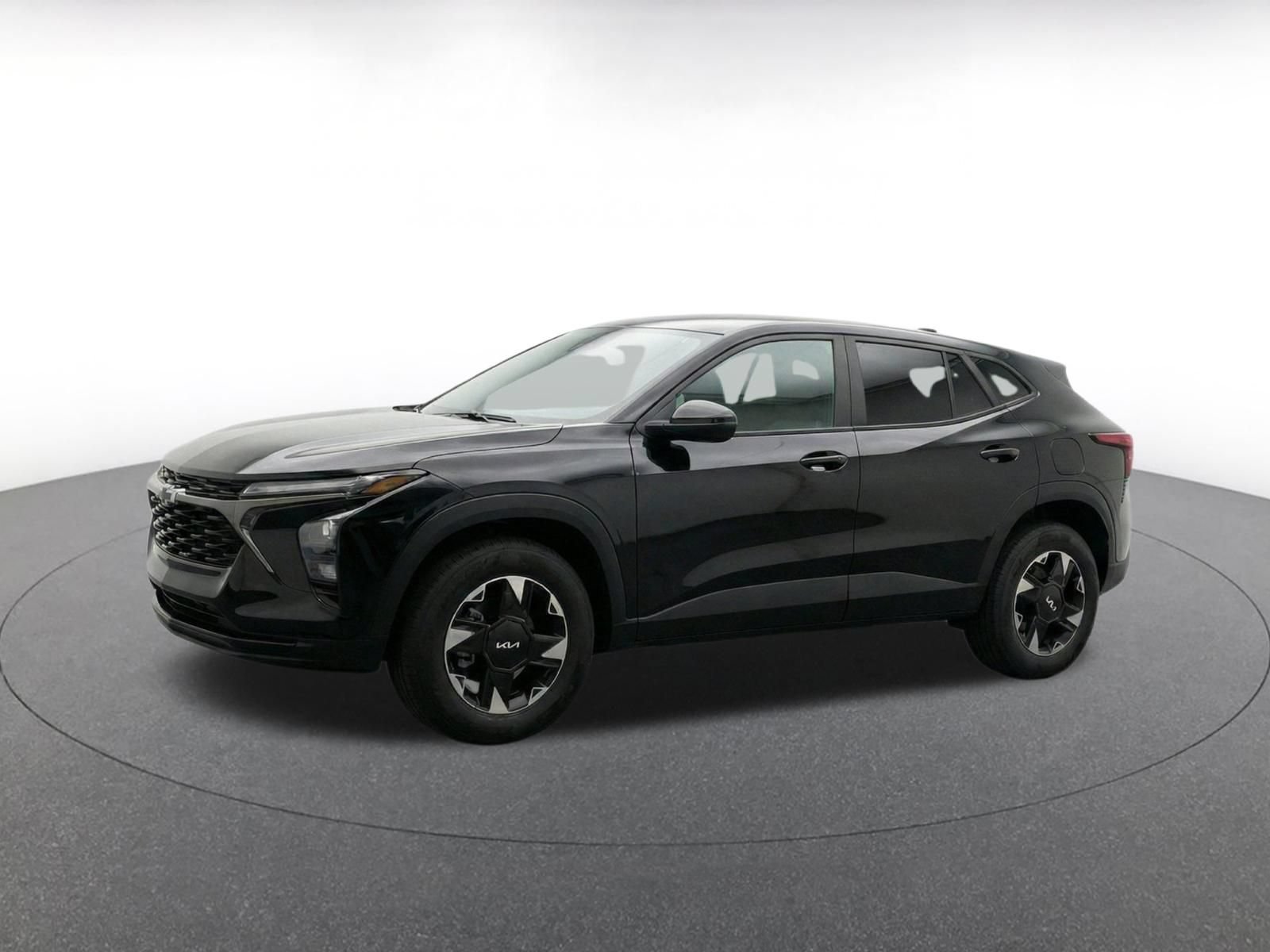 Used 2025 Chevrolet Blazer LT FWD image 3