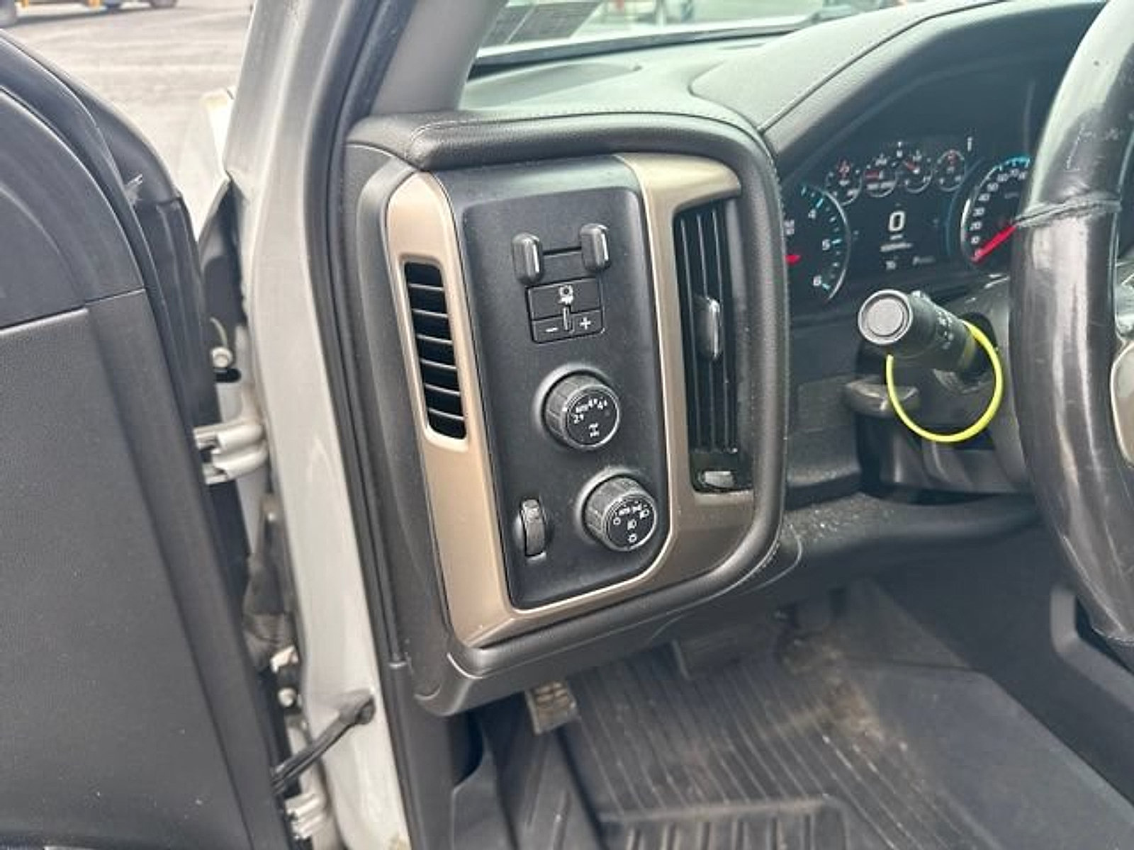 Used 2018 GMC Sierra 1500 Denali w/ Denali Ultimate Package AWD/4WD image 29