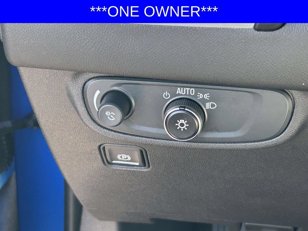 Used 2024 GMC Terrain SLE AWD/4WD image 24