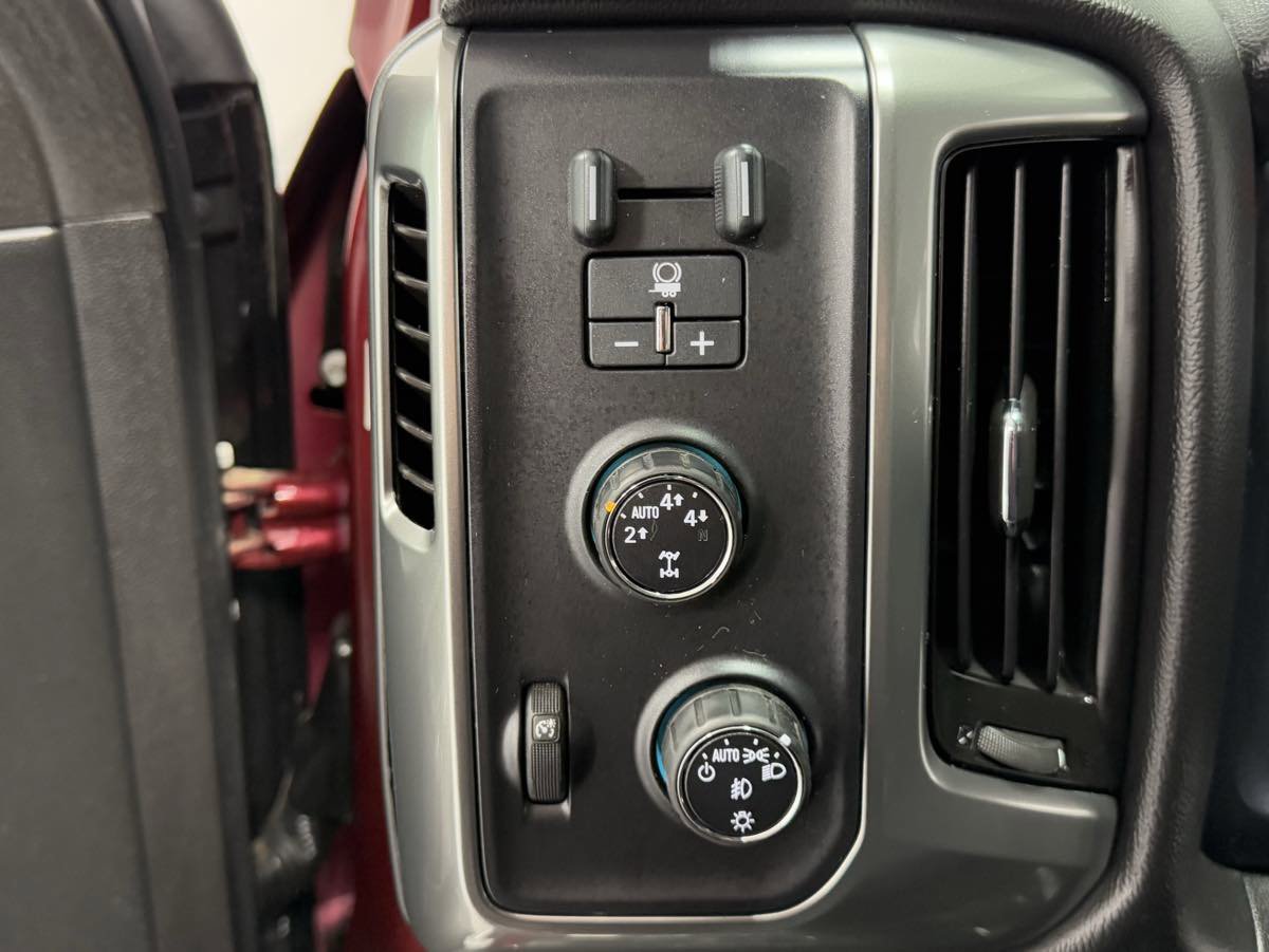 Used 2015 Chevrolet Silverado 1500 LT image 19