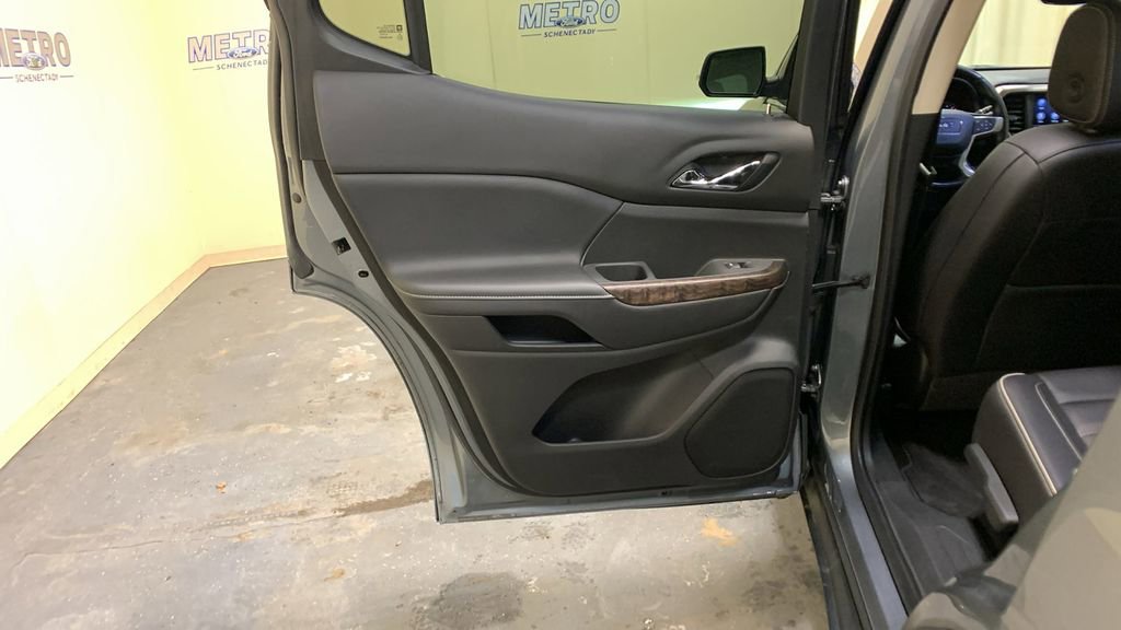 Used 2021 GMC Acadia Denali w/ Denali Technology Package image 26