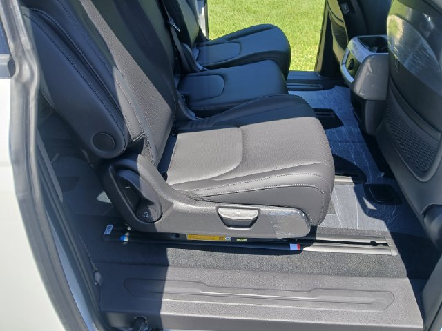 New 2026 Kia Carnival EX FWD image 47
