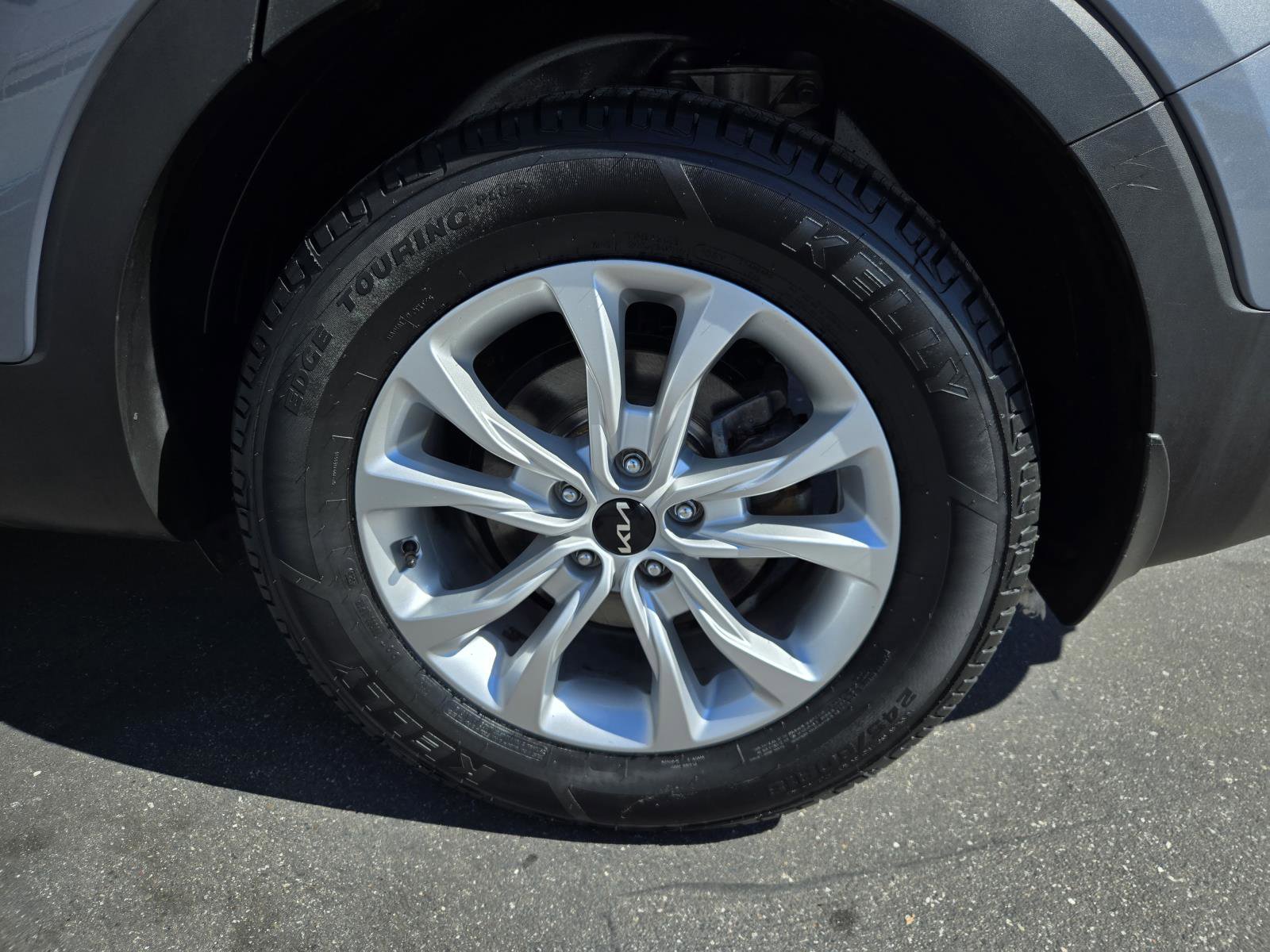 Used 2022 Kia Telluride LX image 35