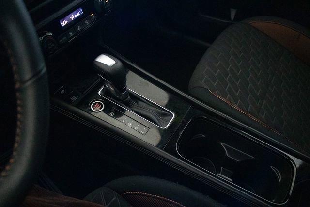 Used 2022 Nissan Kicks SR image 30