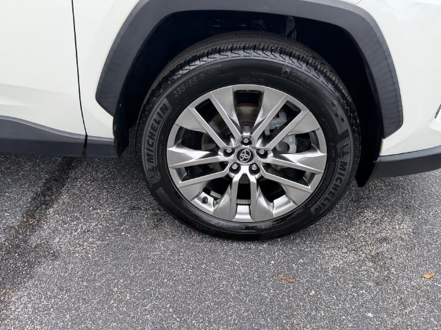 Certified 2021 Toyota RAV4 XLE Premium FWD image 9