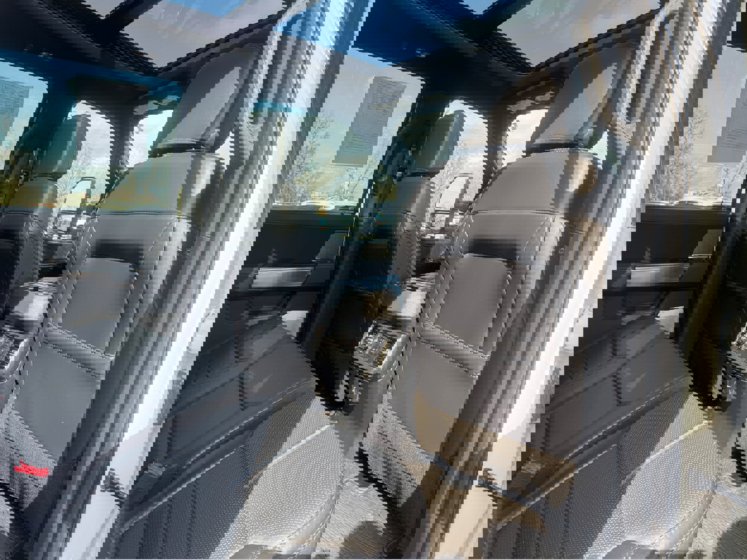 Used 2025 Ford F250 Platinum image 15