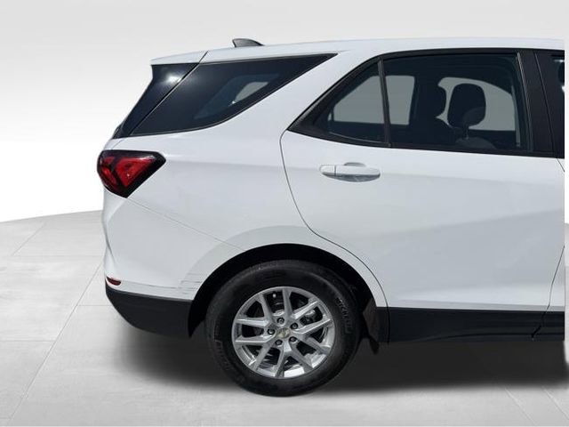 Certified 2023 Chevrolet Equinox LS FWD image 4