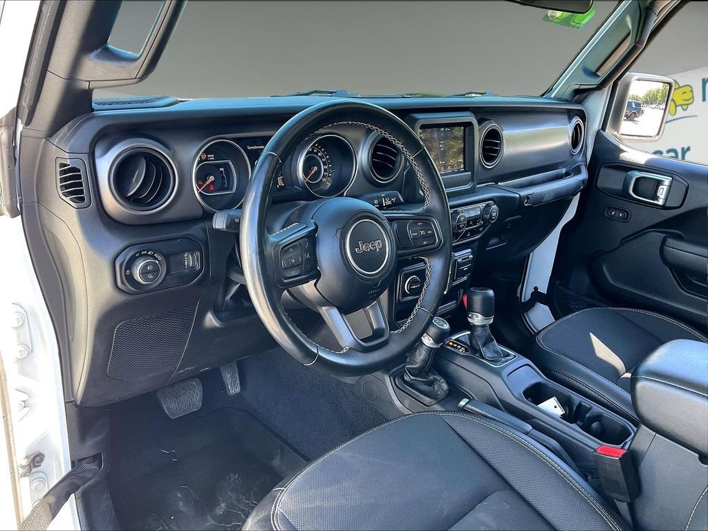 Used 2023 Jeep Gladiator Overland AWD/4WD image 8