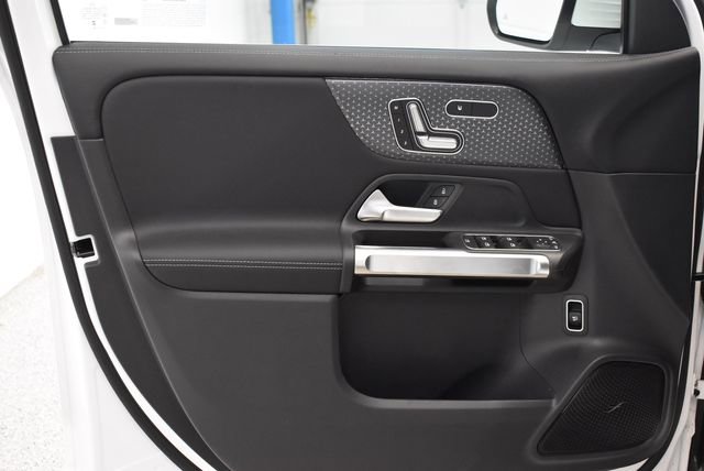 New 2026 Mercedes-Benz GLB 250 4MATIC image 23