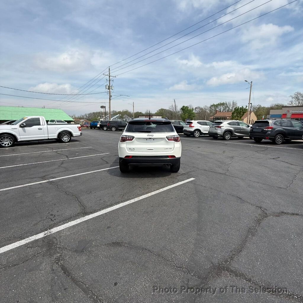 Used 2019 Jeep Compass Limited image 12