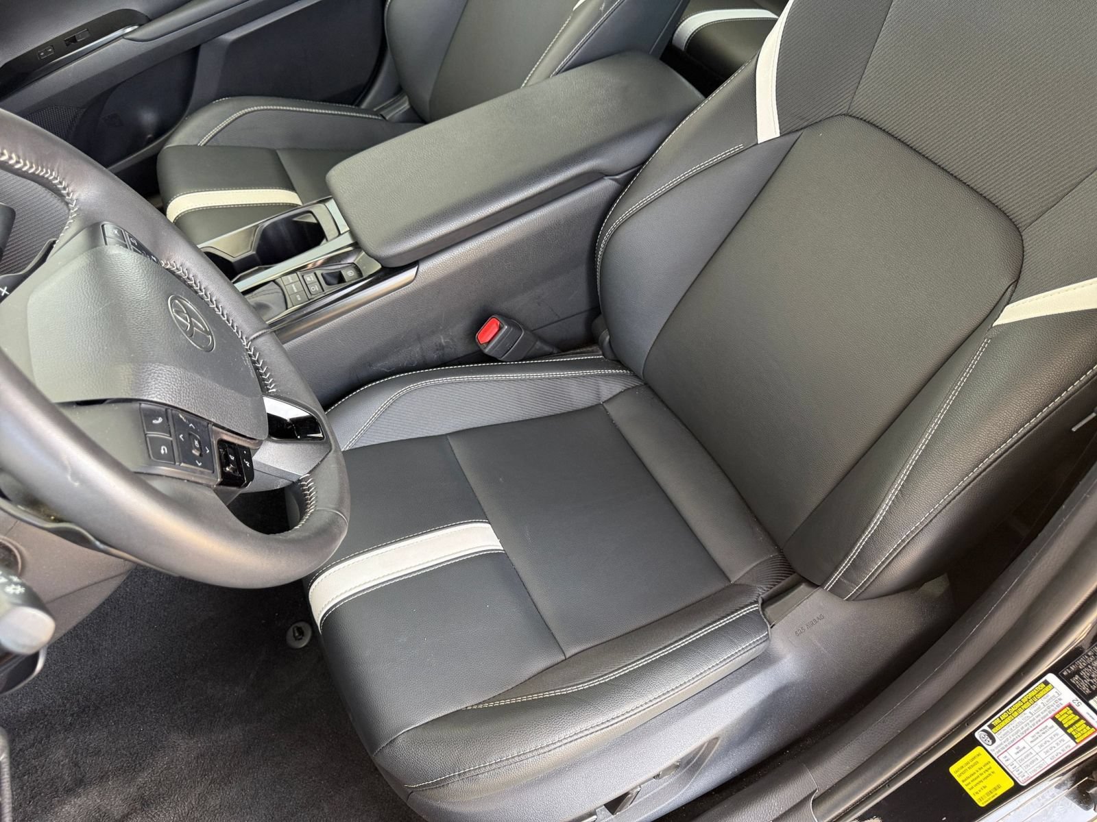 Used 2026 Toyota Camry SE FWD image 36