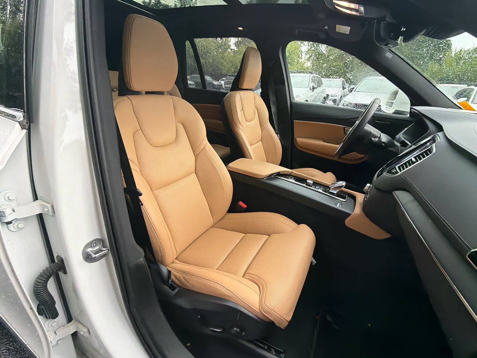 Used 2024 Volvo XC90 B6 Ultimate AWD/4WD image 28