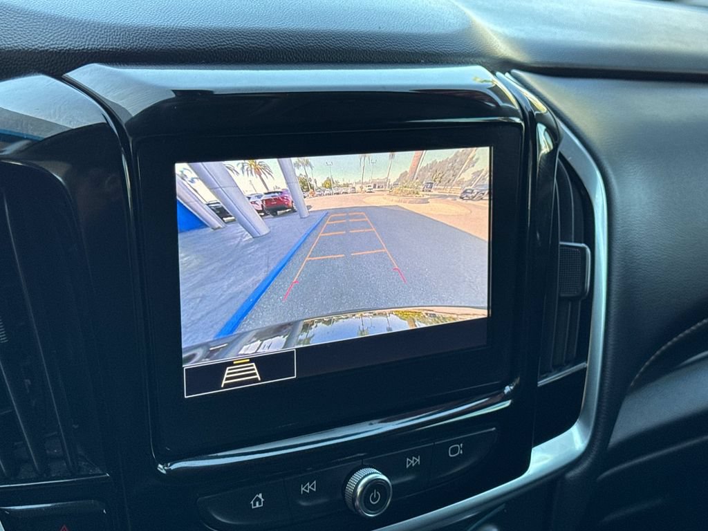 Used 2021 Chevrolet Traverse LT FWD image 22