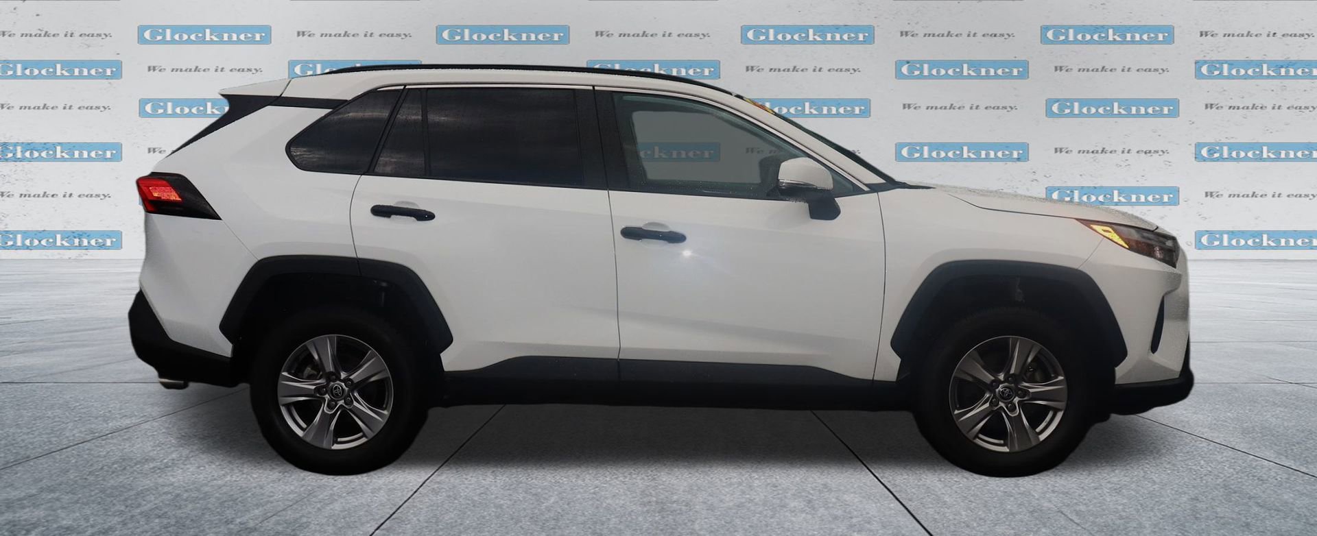 Used 2023 Toyota RAV4 XLE image 4
