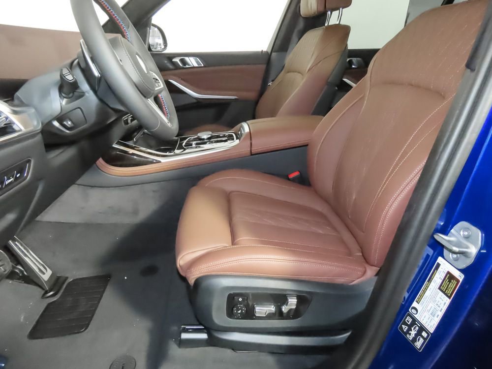 Used 2025 BMW X7 M60i AWD/4WD image 14