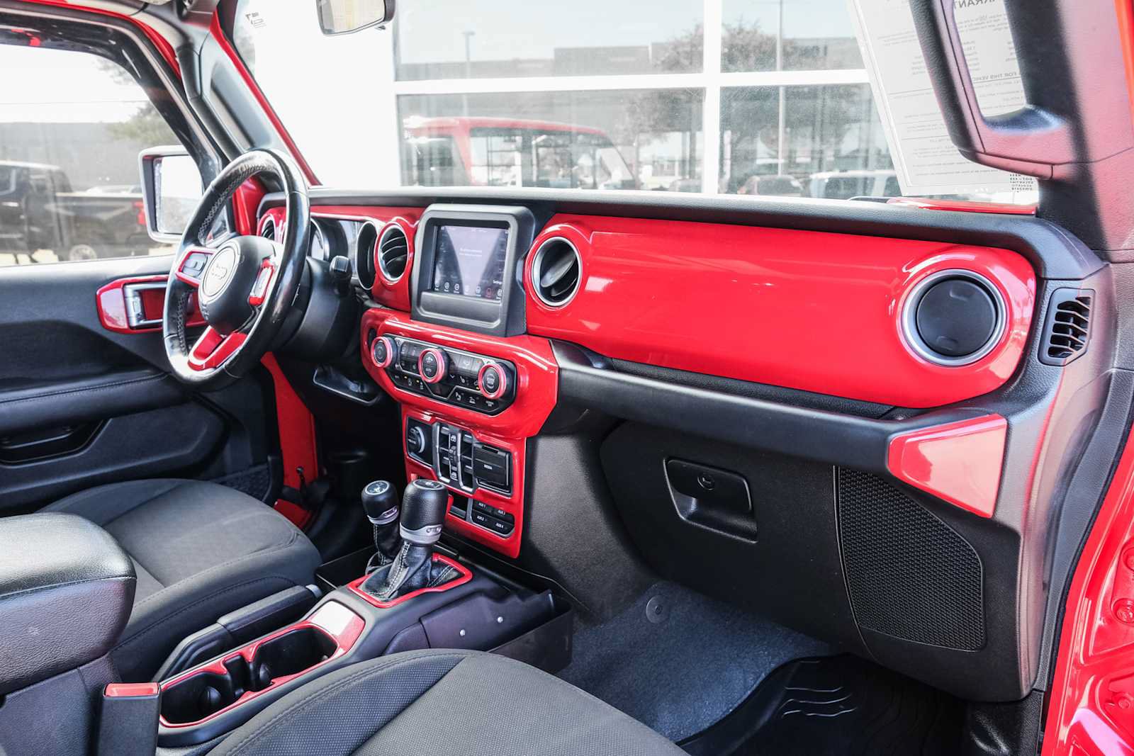 Used 2020 Jeep Gladiator Overland w/ LED Lighting Group AWD/4WD image 27