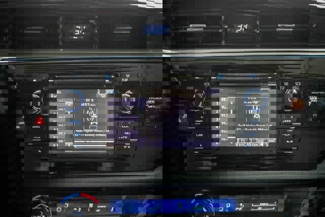 Used 2015 Toyota Corolla S image 13