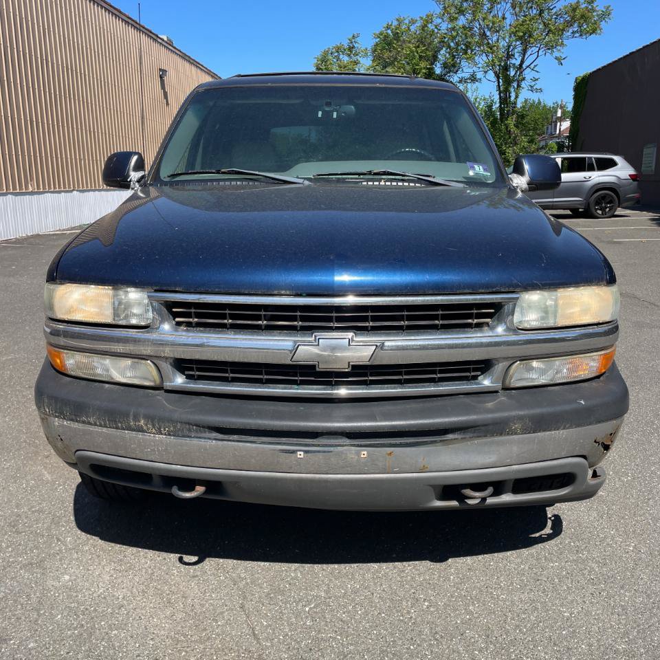 Used 2002 Chevrolet Suburban LT AWD/4WD image 2
