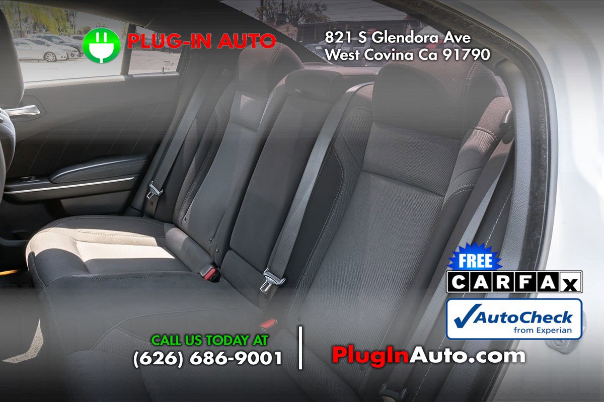 Used 2022 Dodge Charger SXT RWD image 9