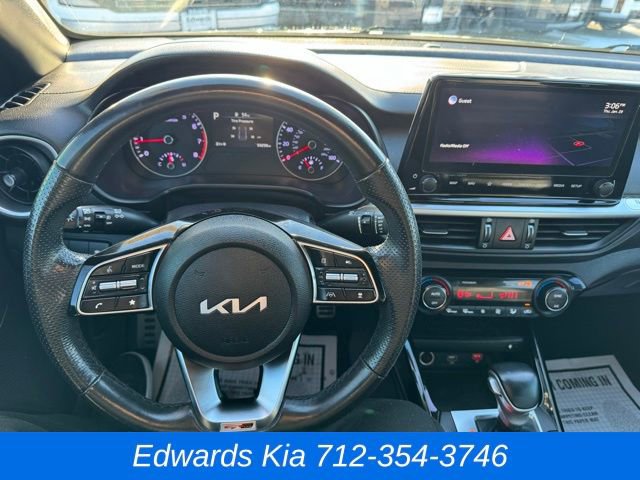 Used 2022 Kia Forte GT-Line w/ GT-Line Premium Package image 19