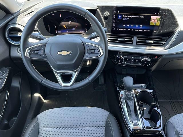 Used 2024 Chevrolet Trax LT w/ Driver Confidence Package FWD image 9
