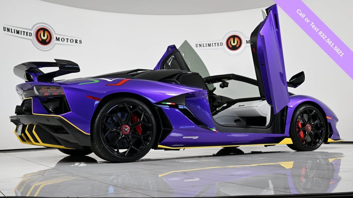 Used 2021 Lamborghini Aventador SVJ AWD/4WD image 11