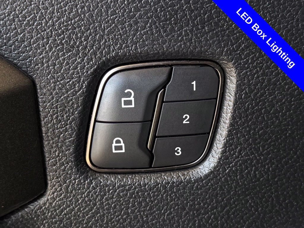 Used 2020 Ford F150 Raptor w/ Equipment Group 802A Luxury AWD/4WD image 28
