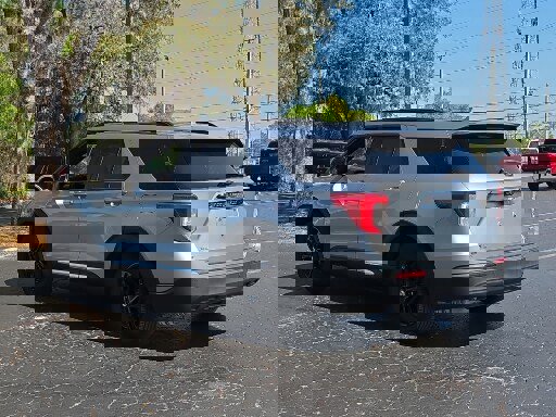 Certified 2020 Ford Explorer XLT image 5