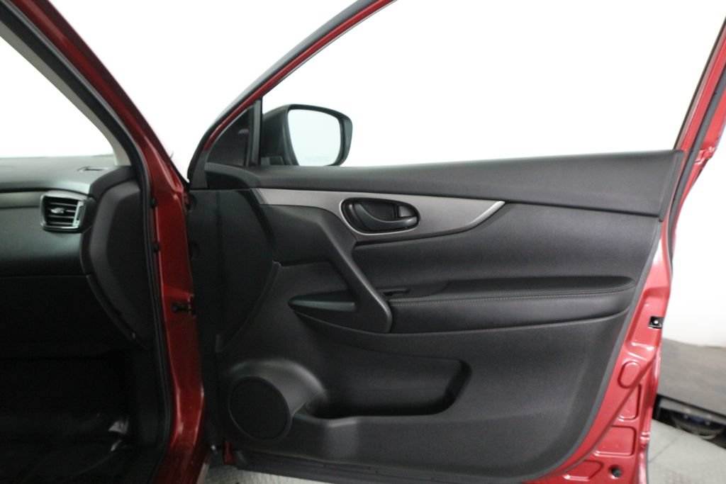 Used 2020 Nissan Rogue Sport S FWD image 49