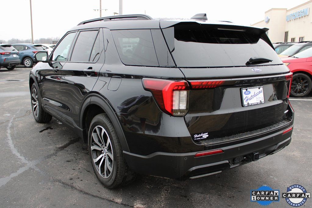 Used 2025 Ford Explorer ST-Line image 8