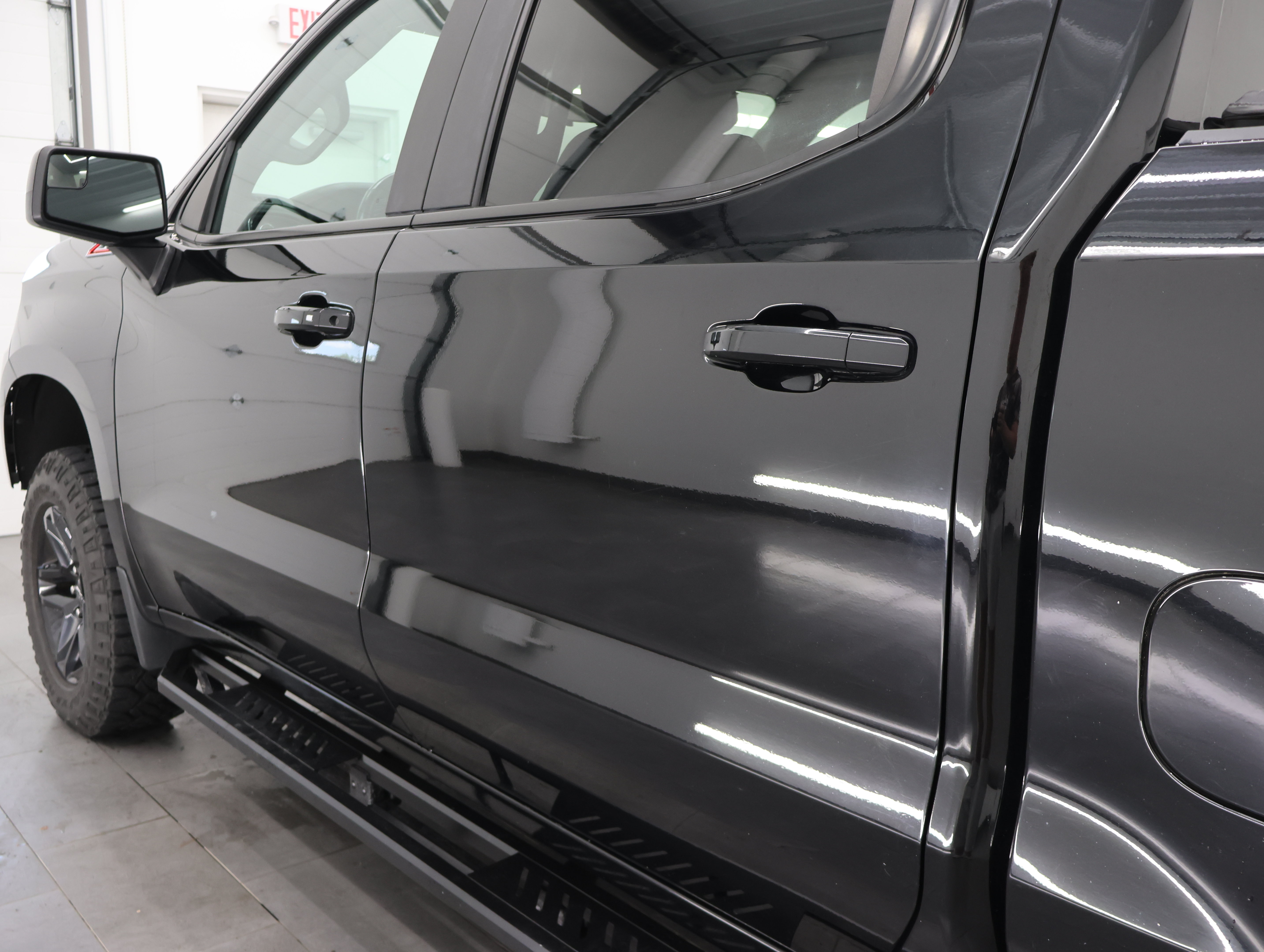 Used 2020 Chevrolet Silverado 1500 LT Trail Boss AWD/4WD image 32