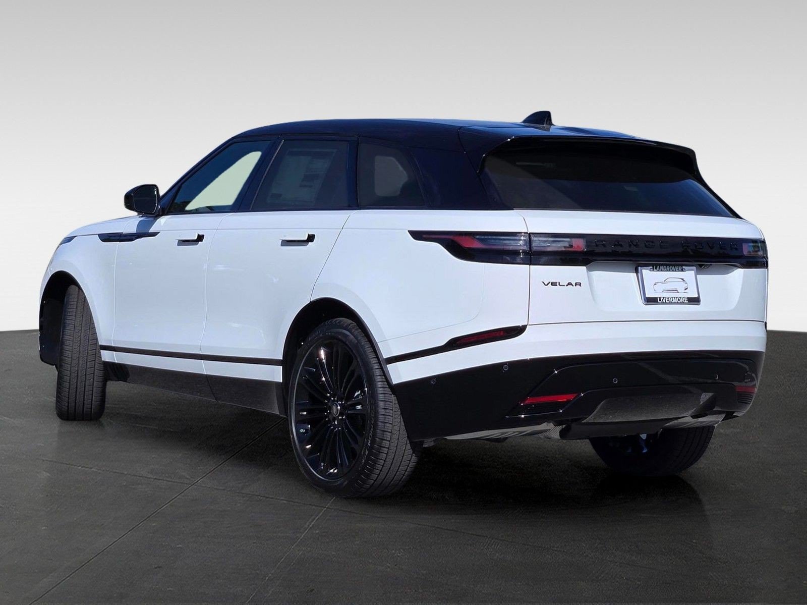 New 2026 Land Rover Range Rover Velar Dynamic SE AWD/4WD image 5