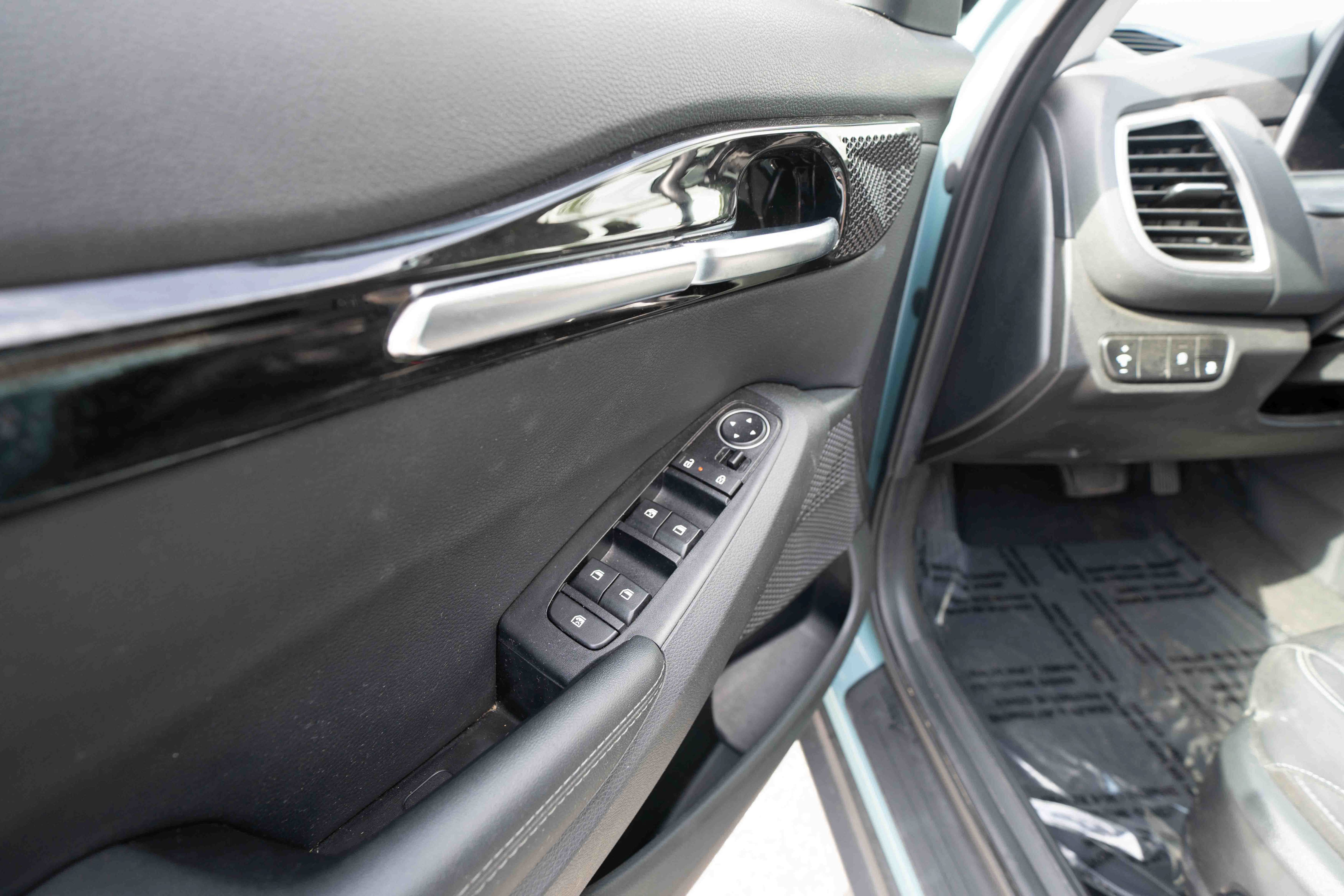 Used 2024 Kia Seltos EX FWD image 7