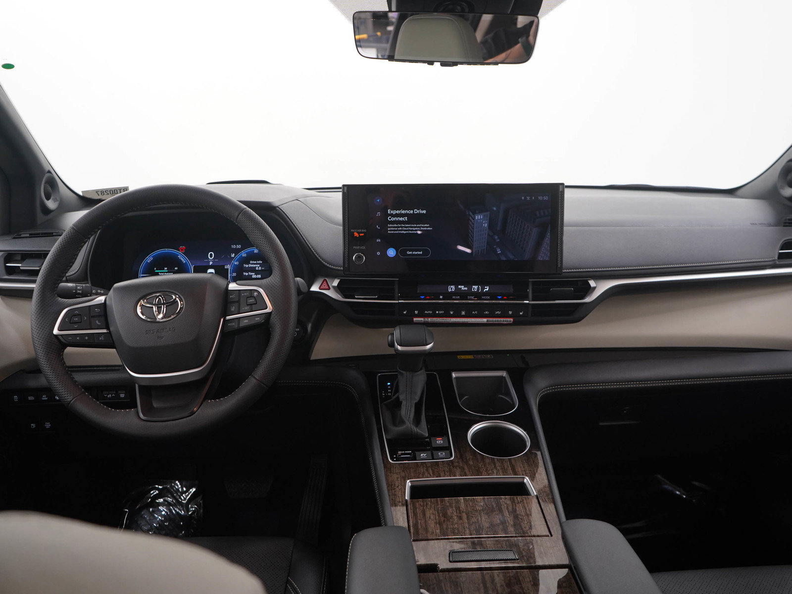 Used 2026 Toyota Sienna Platinum AWD/4WD image 19