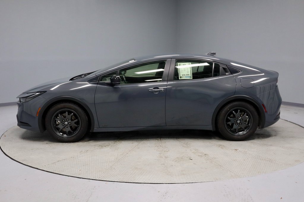 Used 2023 Toyota Prius LE image 7
