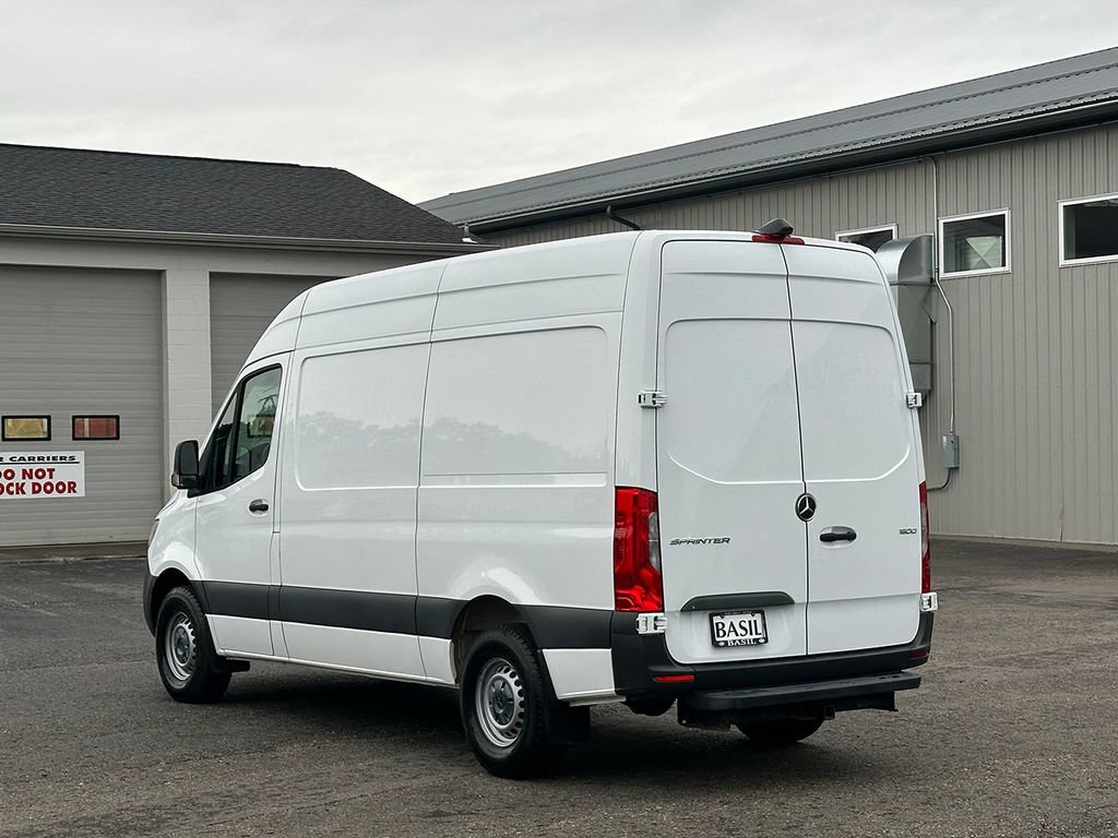 Used 2022 Mercedes-Benz Sprinter 1500 image 13