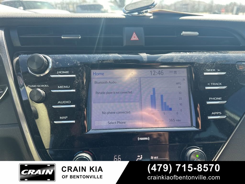 Used 2020 Toyota Camry SE image 25